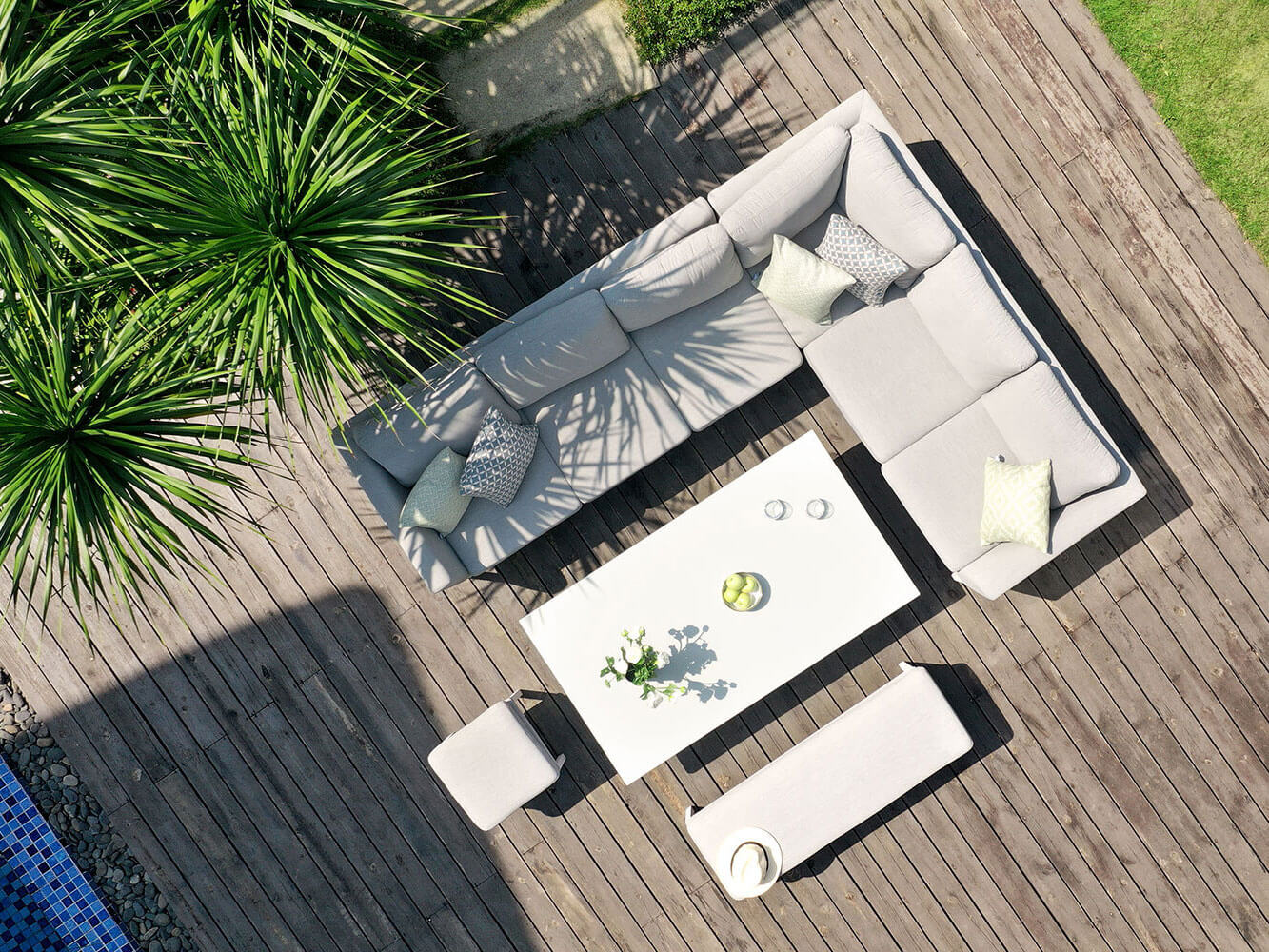 Conjunto de Jantar de Canto com Mesa Elevatória Argenta