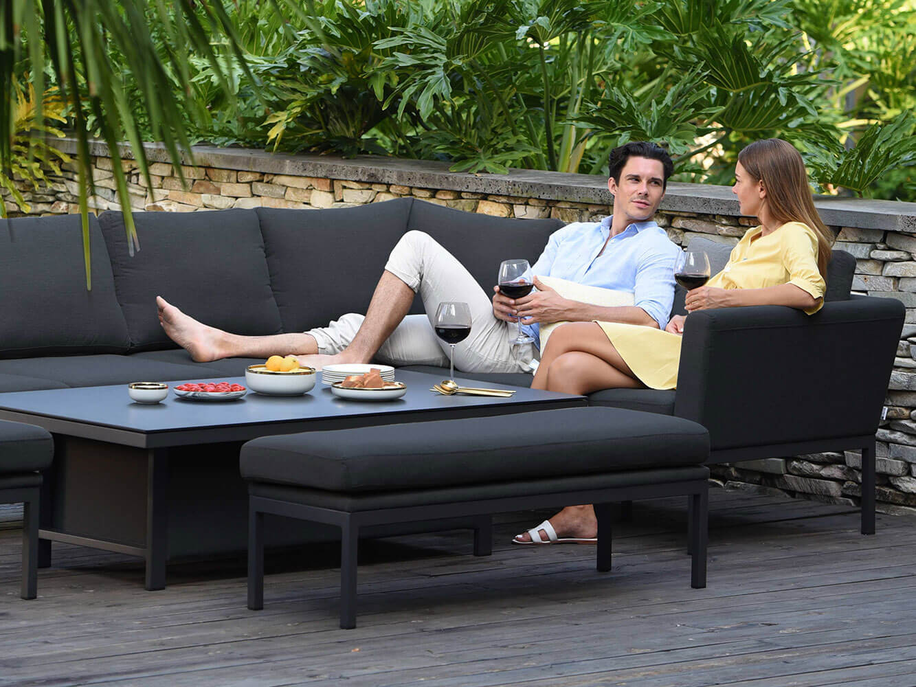 Conjunto de Jantar de Canto com Mesa Elevatória Argenta
